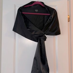 Adrianna Papell Evening Essentials black polyester shawl. One size.